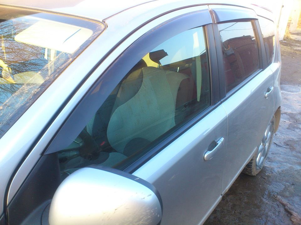 Дефлекторы Cobra Tuning для окон Nissan Note I 2009-2012. Артикул N10605