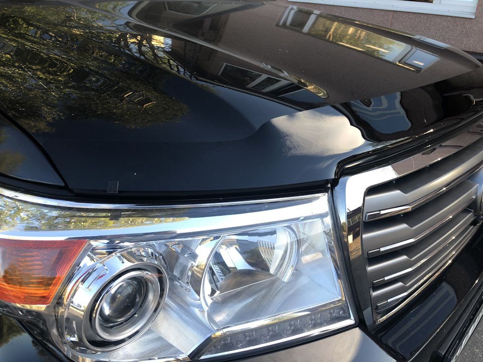 Дефлектор SIM для капота Toyota Land Cruiser 200 2007-2015. Артикул STOLCR0712