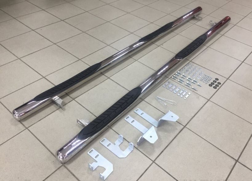 Пороги Tamsan труба D70 с проступями для Volkswagen Caravelle T5 короткая база, 4 двери 2003-2015. Артикул TSSTRMP1UM.92.33