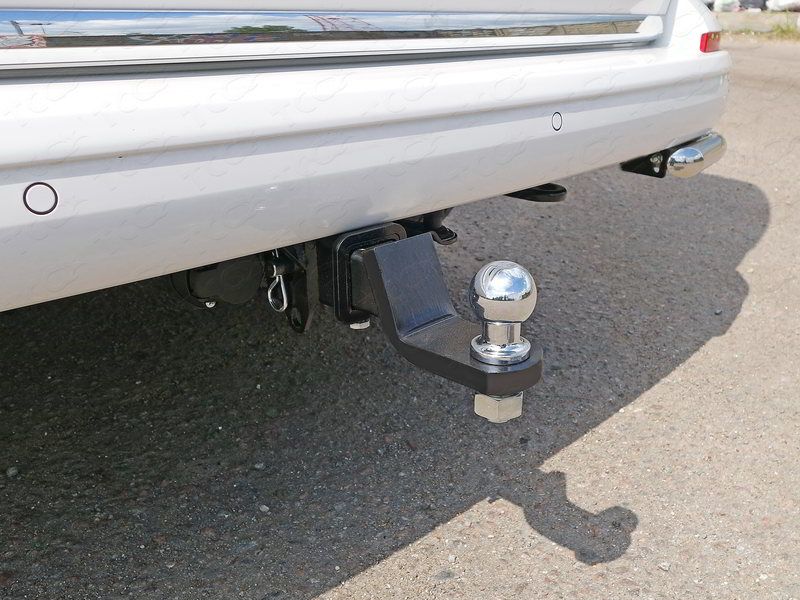 Фаркоп ТСС оцинкованный под американский квадрат для Volkswagen Caravelle T6 2017-2026 (нерж. шар). Артикул TCU00078N