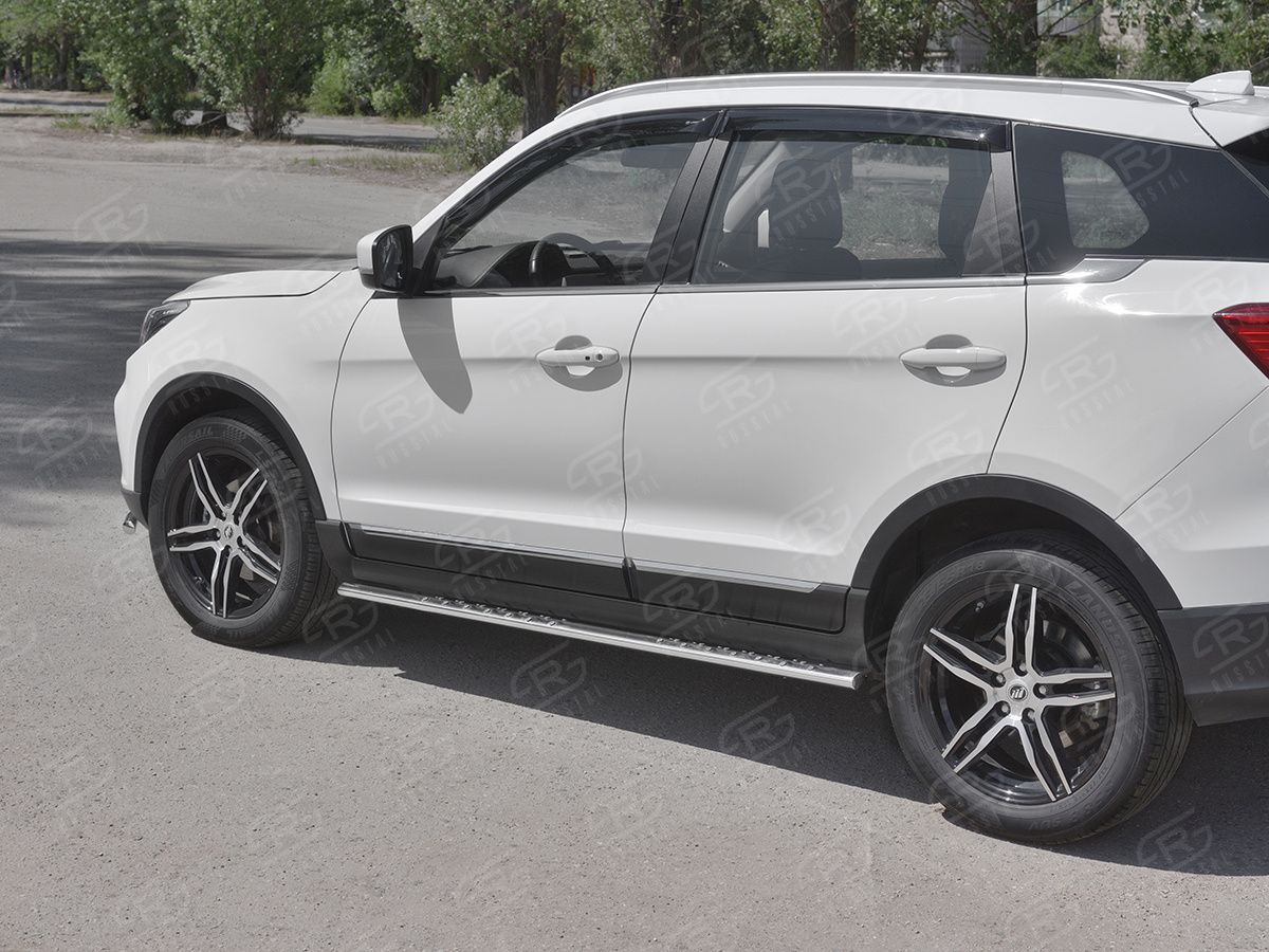 Защита порогов RusStal труба 75х42 овал с проступью для Lifan X70 2018-2026. Артикул LF7O-003285