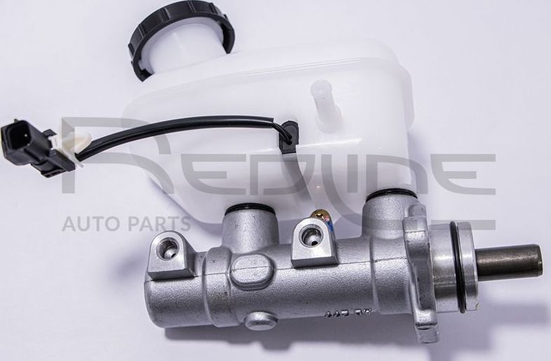 Тормозной цилиндр главный RED Line. Артикул 09KI016