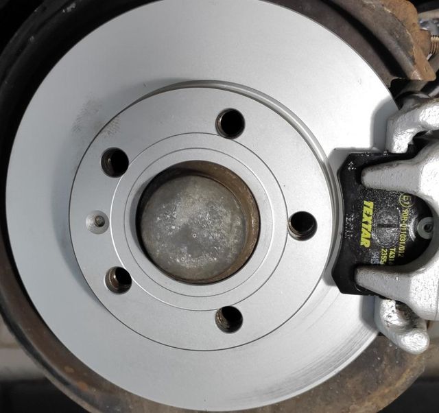 Тормозной диск Textar Pro. Артикул 92106203