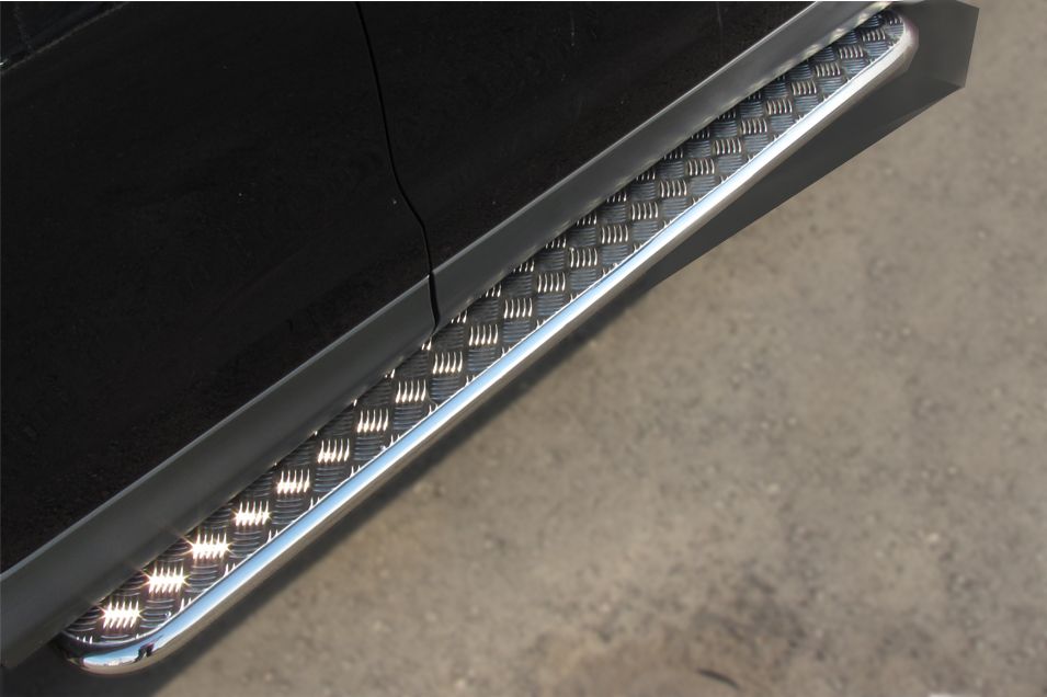 Защита порогов RusStal труба d42 с листом (вариант 2) для Honda CR-V IV до рестайлинга 2012-2015. Артикул HVL-0013412