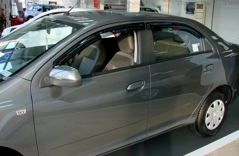 Дефлекторы SIM для окон Chevrolet Cobalt II седан 2011-2016. Артикул SCHCOB1132