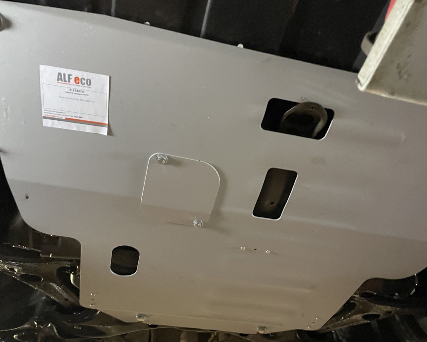 Защита алюминиевая Alfeco для картера и КПП Toyota Avensis T250 (V - 1.8) 2003-2009. Артикул ALF.24.02 AL4