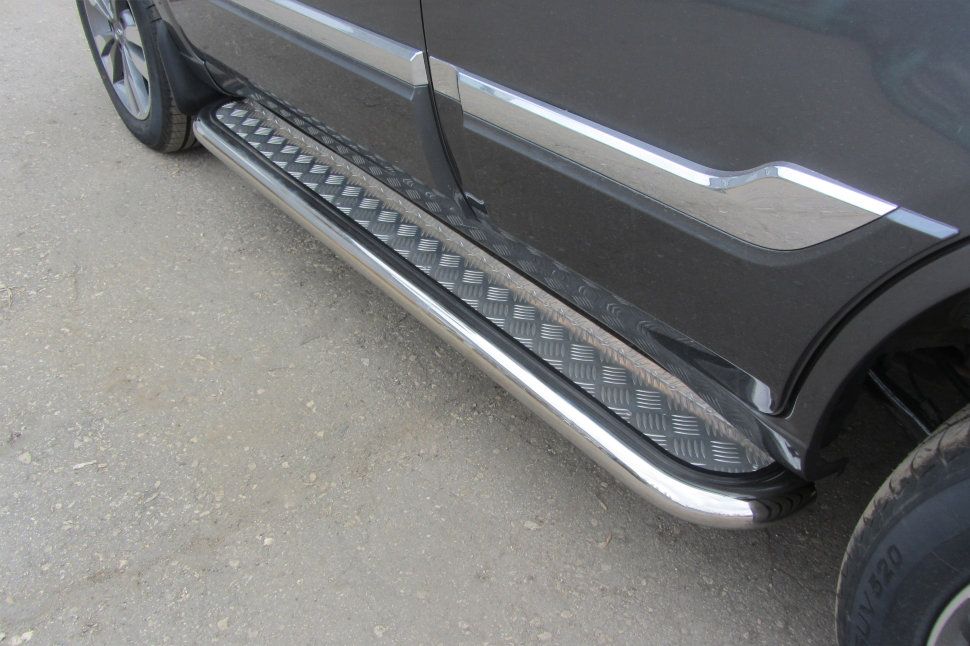 Пороги Slitkoff труба d57 с листом для Chery Tiggo 3 2017-2020. Артикул CT3-004