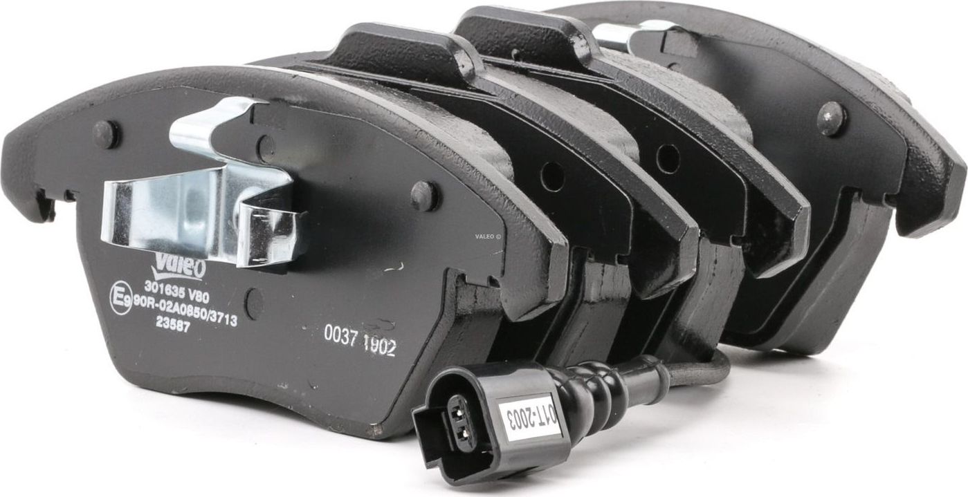 Тормозные колодки Valeo First. Артикул 301635