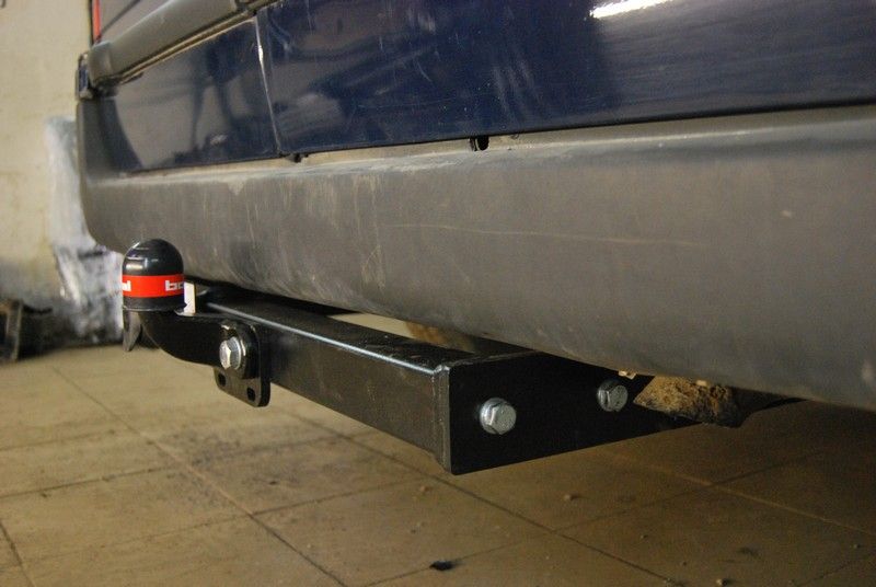 Фаркоп Oris (ранее Bosal) для Ford Transit 2006-2012. Фланцевое крепление. Артикул 3982-F