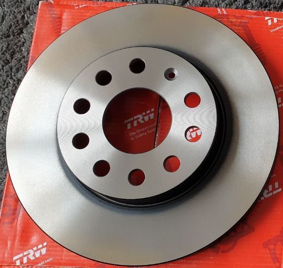 Тормозной диск TRW. Артикул DF6903S