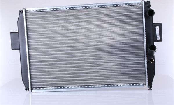 Радиатор охлаждения двигателя Nissens. Артикул 61975