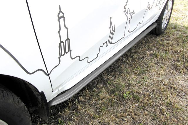 Пороги Slitkoff труба d42 с гибами для Lada Xray 2015-2026 Серебристые. Артикул LadXR009S