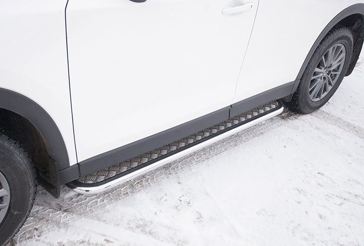 Пороги Slitkoff труба d42 с листом усиленная для Mazda CX-5 II 2017-2026. Артикул MZCX175-04