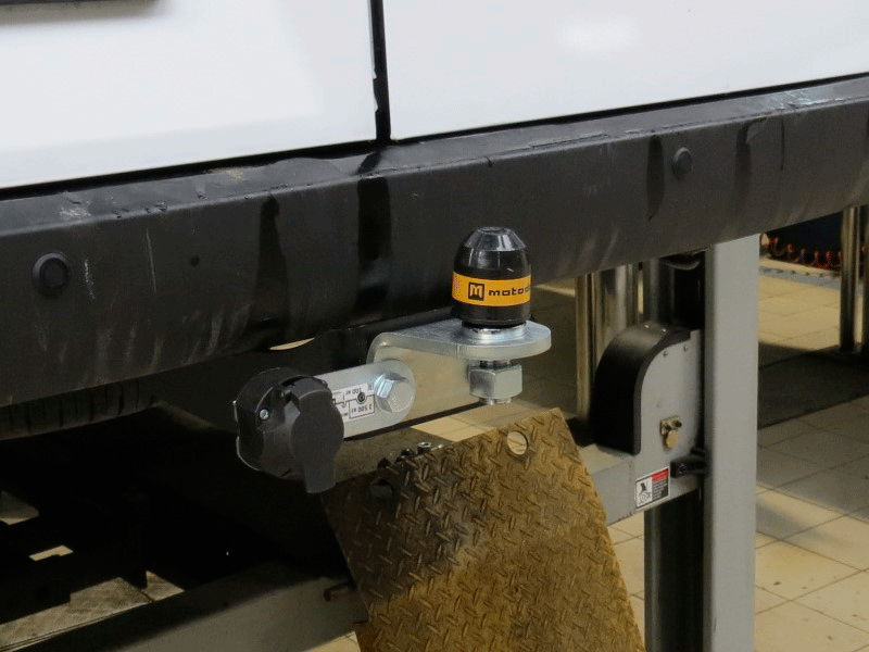 Фаркоп Мотодор под американский квадрат для Sollers Atlant (фургон, база L2 и L3) 2022-2026. Фланцевое крепление. Артикул 98701-FE