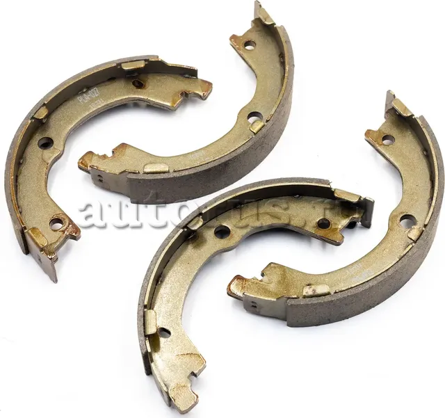 КОЛОДКИ ТОРМОЗНЫЕ (Parts-Mall). Артикул PLA027