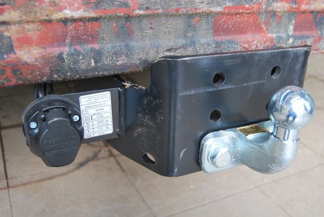 Фаркоп Oris (ранее Bosal) для Mazda BT-50 I 2006-2011. Фланцевое крепление. Артикул 3958-F