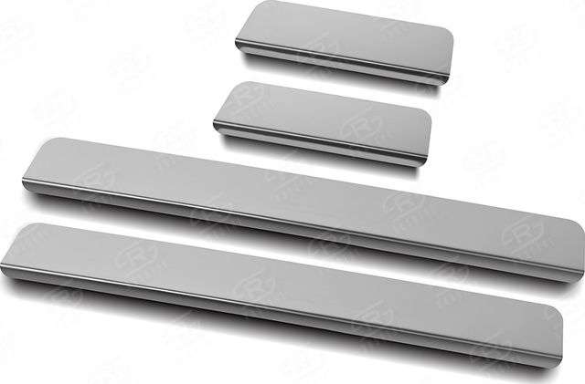 Накладки RusStal на пороги (лист нерж. зеркальный) для Nissan Terrano III 2014-2026. Артикул NISTR14-01