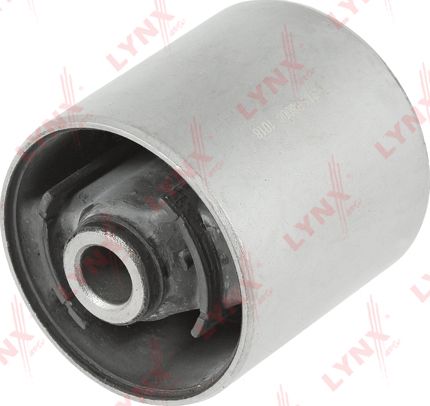 Сайлентблок переднего рычага подвески LYNXauto. Артикул B8008