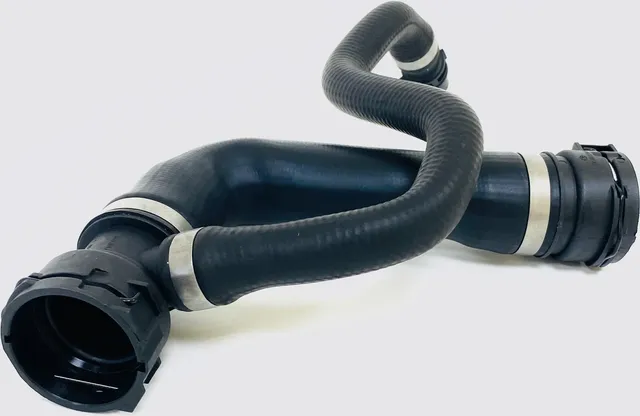 Патрубок системы охлаждения (Ukorauto) Ukorauto. Артикул U0902056