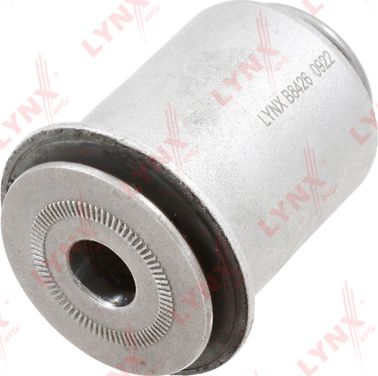 Сайлентблок переднего рычага подвески LYNXauto. Артикул B8426