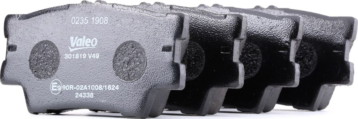 Тормозные колодки Valeo First. Артикул 301819