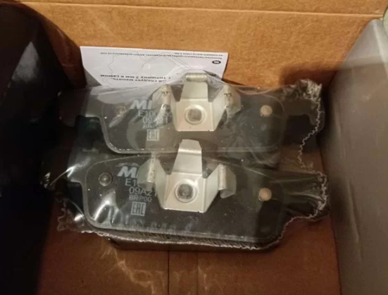 Тормозные колодки Miles (Semi-Metallic) передние для Smart Forfour II ((W453) 2014-2026. Артикул E100350