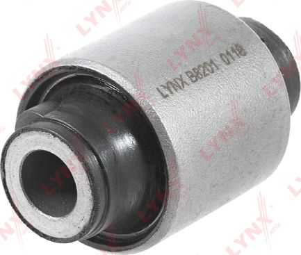 Сайлентблок переднего рычага подвески LYNXauto. Артикул B8201