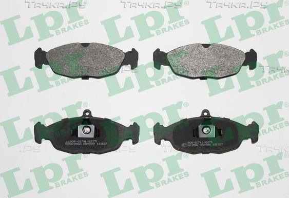 Тормозные колодки LPR передние для Chevrolet Corsa 1994-2002. Артикул 05P599