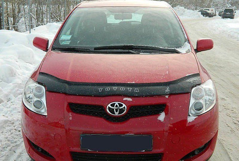 Дефлектор Vip-Tuning для капота Toyota Auris I 2009-2012. Артикул TYA33