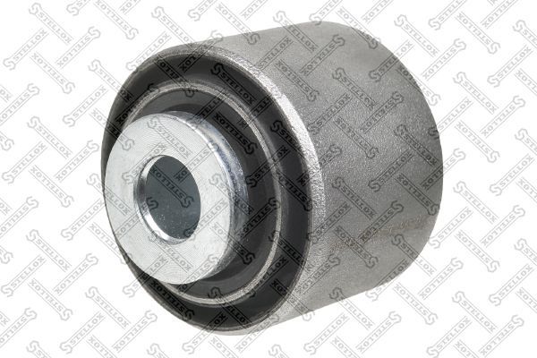 Сайлентблок переднего рычага подвески Stellox. Артикул 87-71072-SX