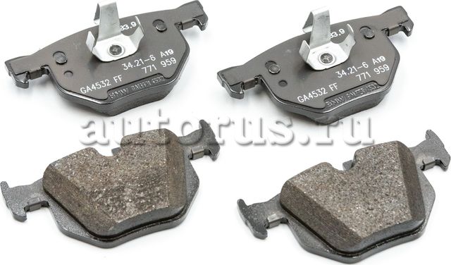 Тормозные колодки BMW. Артикул 34216776937