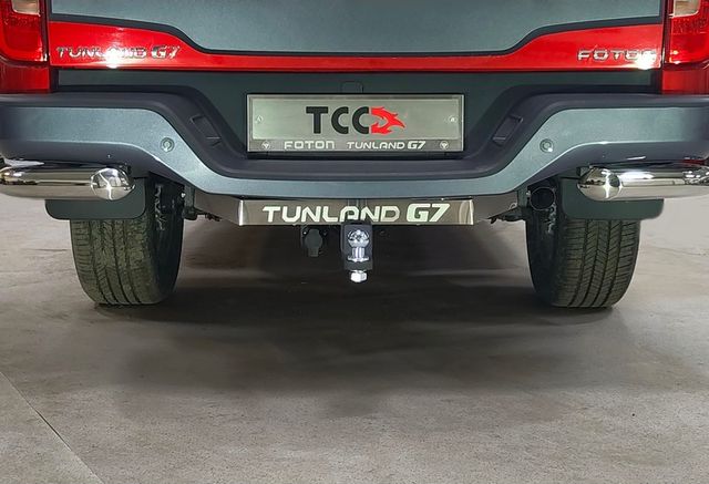Фаркоп ТСС под американский квадрат с накладкой с надписью Tunland G7 для Foton Tunland 2024-2026. Артикул TCU00434