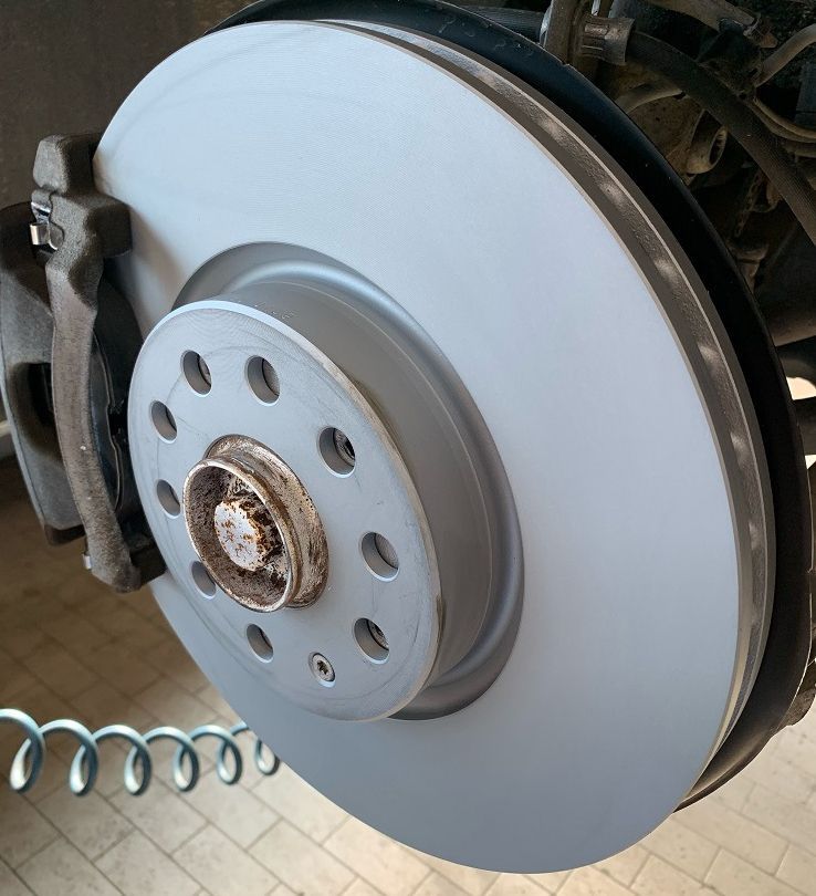 Тормозной диск Zimmermann Coat Z. Артикул 100.3300.20