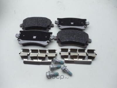 Тормозные колодки VAG. Артикул 7H0698451A