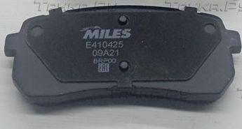 Тормозные колодки Miles (Low-Metallic) для Kia Carnival II 2006-2014. Артикул E410425