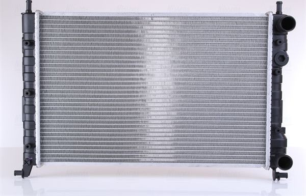 Радиатор охлаждения двигателя Nissens. Артикул 61801