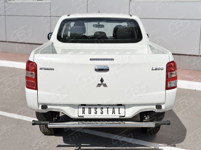 Защита РусCталь заднего бампера 120х60 с проступью для Mitsubishi L200 V 2015-2019. Артикул ML2Z-002252