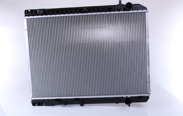 Радиатор охлаждения двигателя Nissens. Артикул 666230