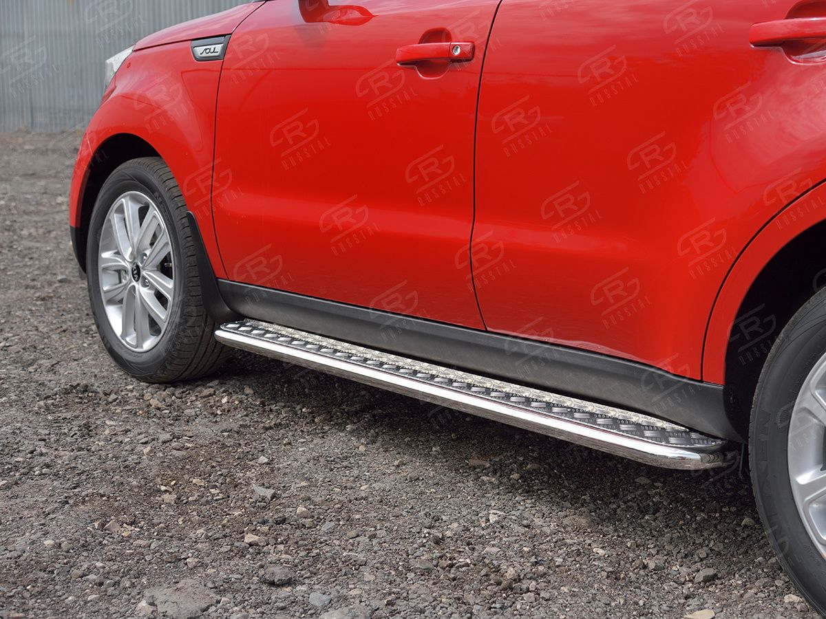 Защита порогов РусCталь труба d42 с листом (Лист алюм, проф. нерж) (вариант 1) для Kia Soul II 2016-2019. Артикул KSOL-0027541