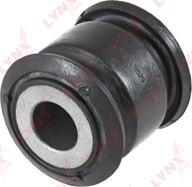 Сайлентблок переднего рычага подвески LYNXauto. Артикул C9529