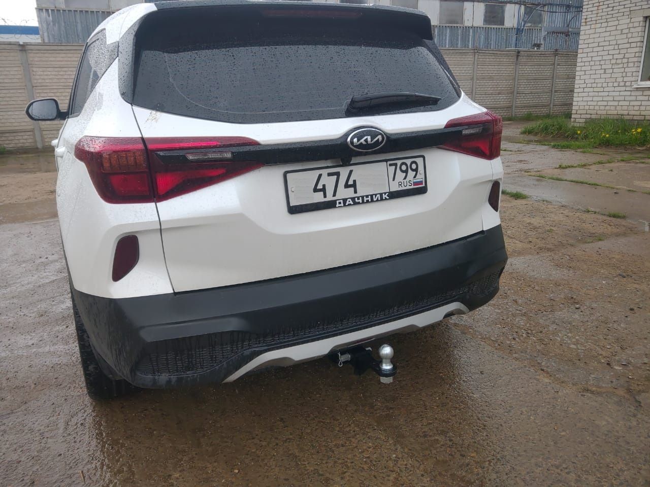 Фаркоп Bizon под американский квадрат для Kia Seltos I 2019-2026. Артикул FA 0680-E