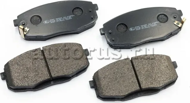 КОЛОДКИ ПЕРЕДНИЕ (Parts-Mall). Артикул PKBE35