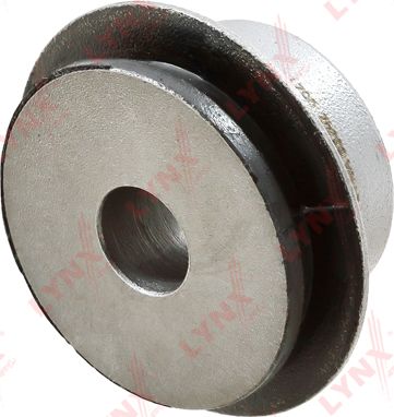 Сайлентблок переднего рычага подвески LYNXauto. Артикул B8042