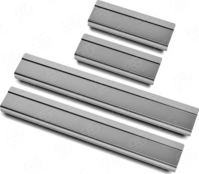 Накладка RusStal на пороги (лист нерж. шлифованный) для Honda CR-V V до рестайлинга 2016-2020. Артикул HCRV17-02