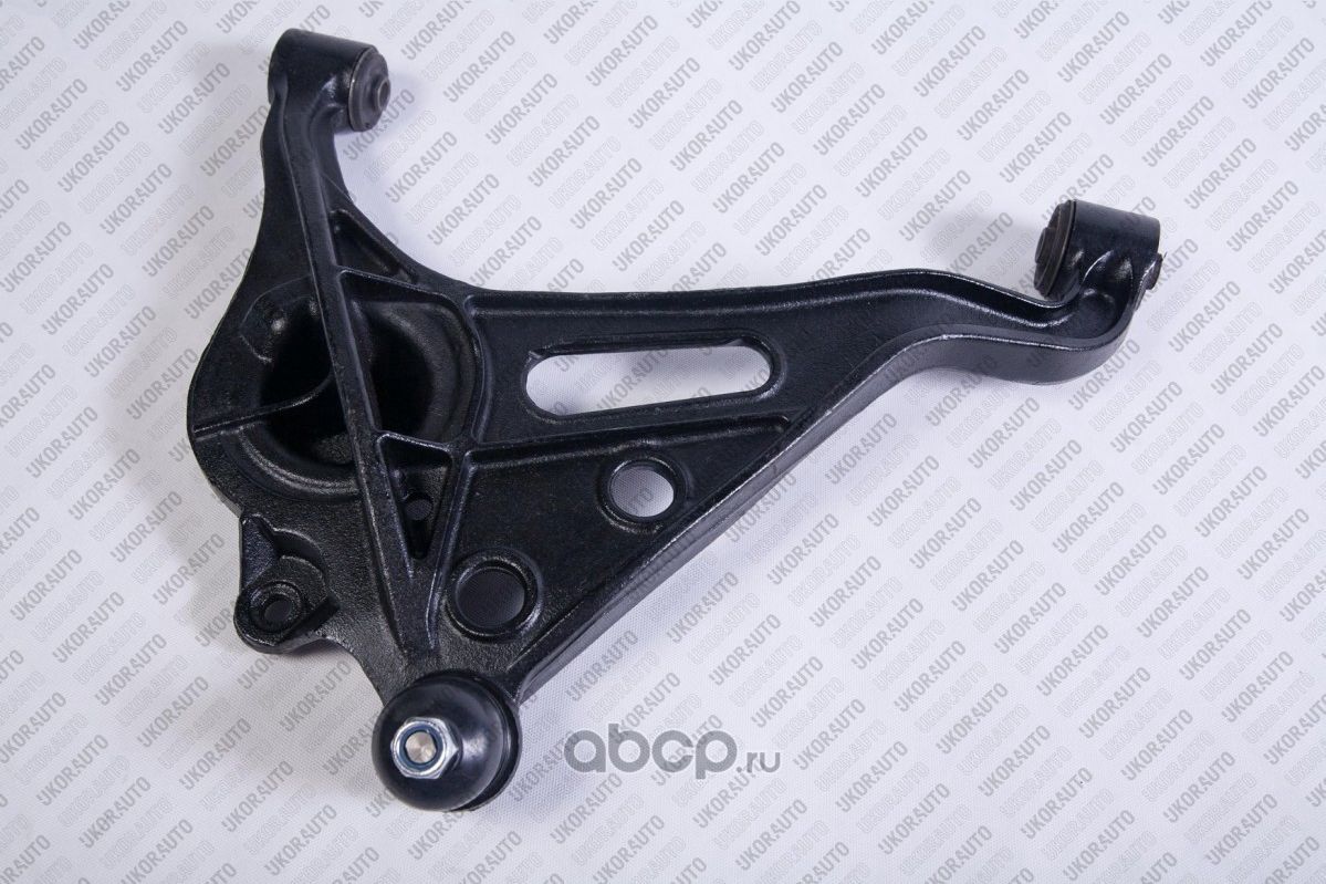 Рычаг передний поперечный правый (Ukorauto). Артикул U0605005R