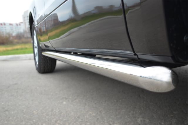 Защита RusStal порогов труба d63 (вариант 1) для Suzuki Grand Vitara 5-дв. 2012-2015. Артикул SVT-0010941