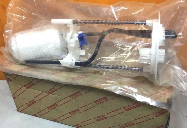 Топливный фильтр Toyota для Lexus GX II 2010-2026. Артикул 7702460211