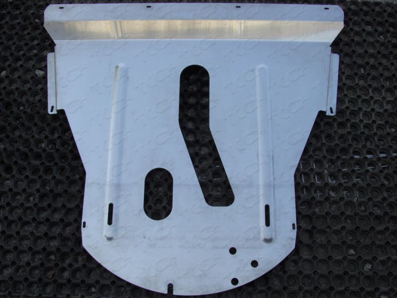 Защита алюминиевая ТСС (4 мм) для картера и КПП Jeep Cherokee KL 2014-2023. Артикул ZKTCC00078