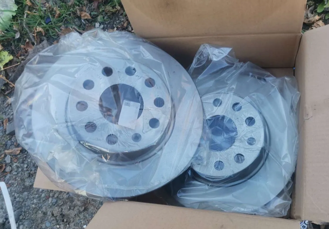 Тормозной диск Miles задний для Skoda Yeti I 2009-2017. Артикул K011177