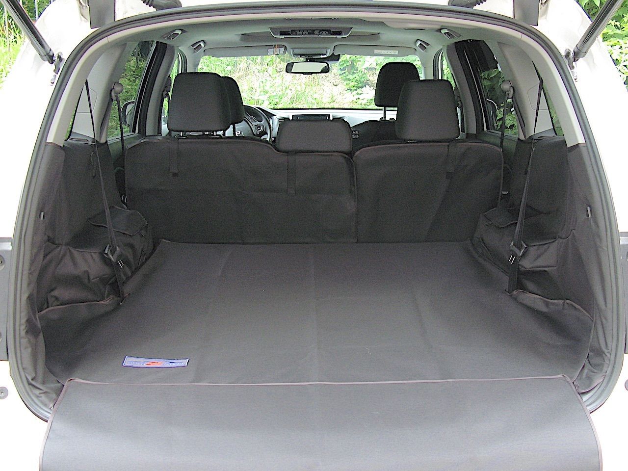 Защитный чехол AUTOSMSTUDIO "Maxi" в багажник автомобиля для Honda Pilot III 2018-2026, серый. Артикул TP-HN-PL-MAXI-GR